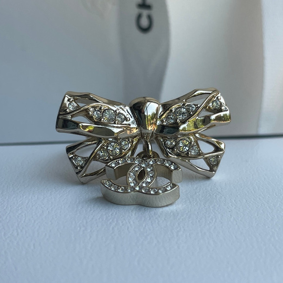 Chanel 24B Bow Ring | 24K GP Crystal CC Charm, Size 6, Hallmarked RARE Authentic - Picture 11 of 12